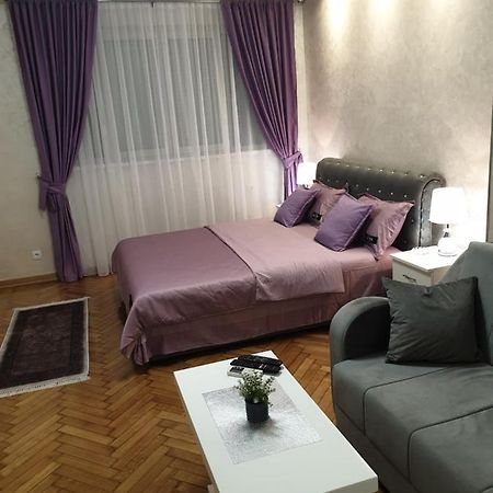 Elena Lux Appartement Belgrado Buitenkant foto