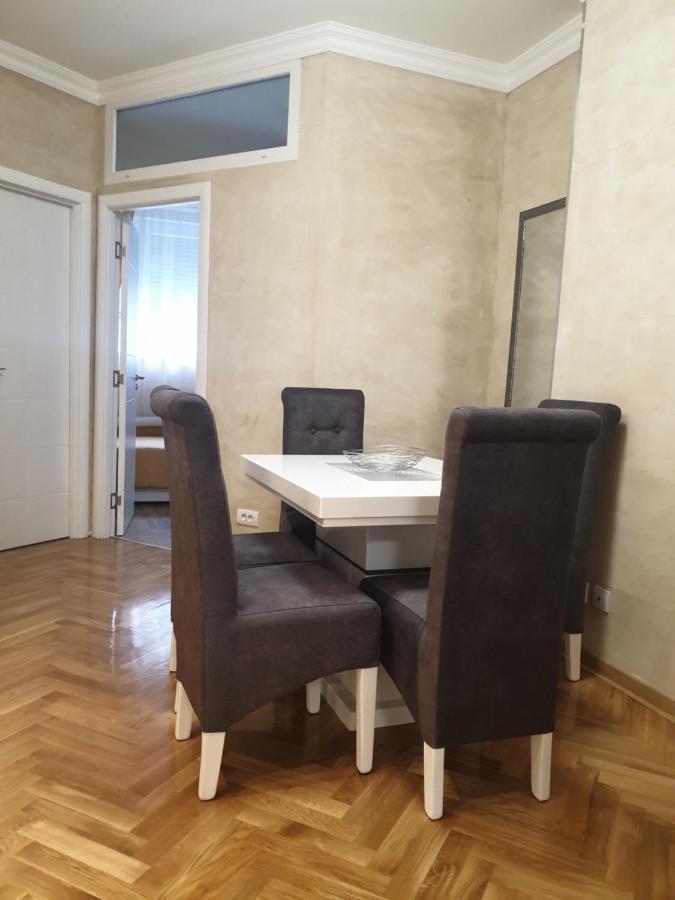 Elena Lux Appartement Belgrado Buitenkant foto