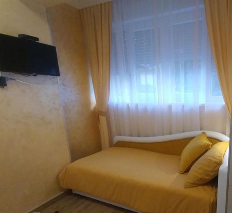 Elena Lux Appartement Belgrado Buitenkant foto