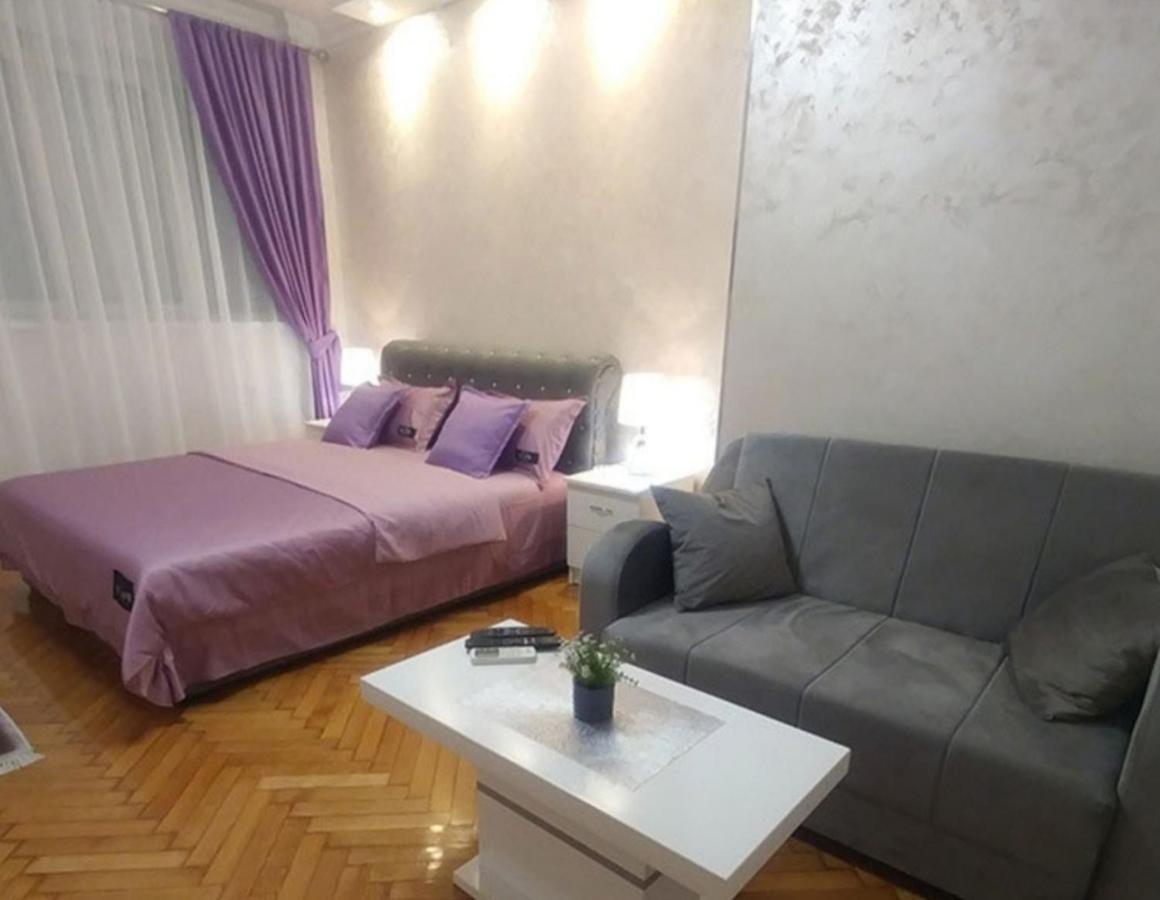 Elena Lux Appartement Belgrado Buitenkant foto