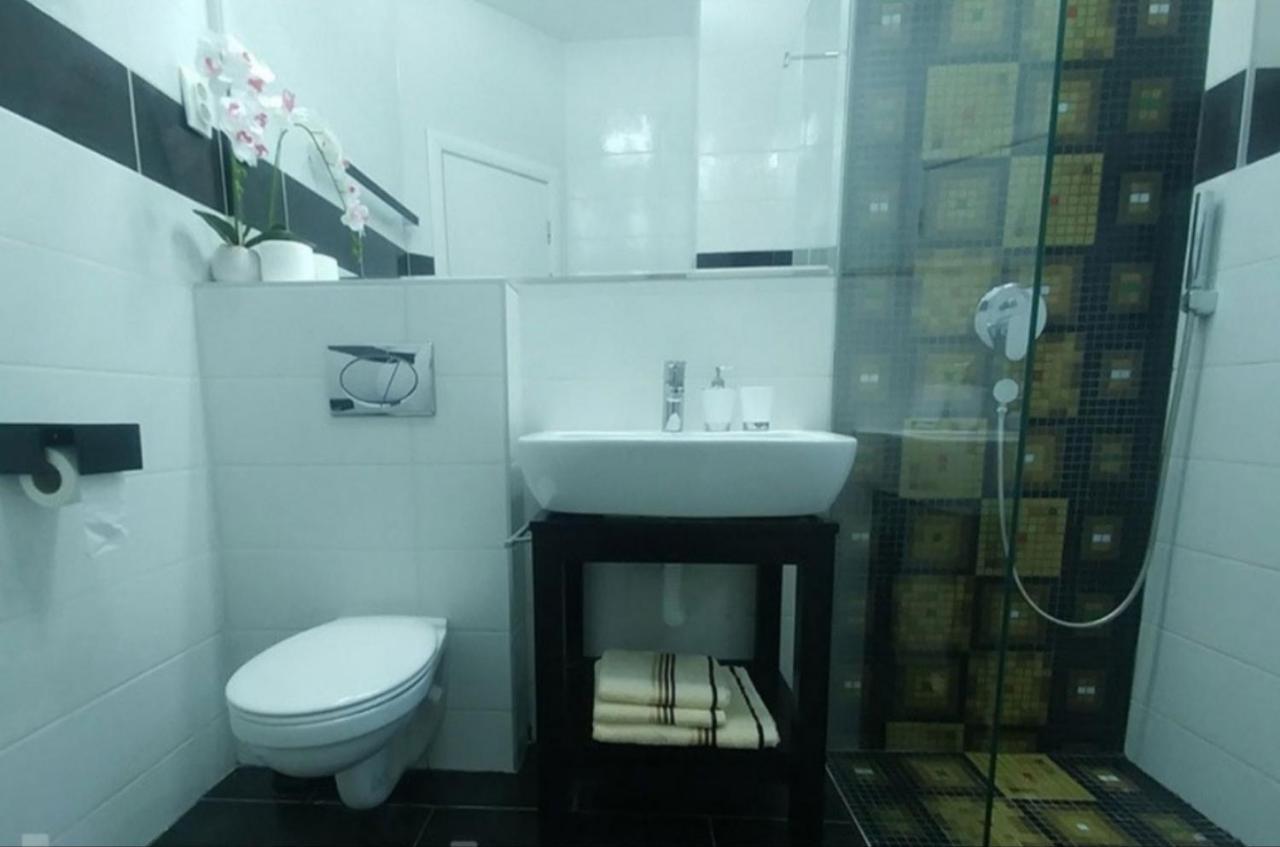 Elena Lux Appartement Belgrado Buitenkant foto