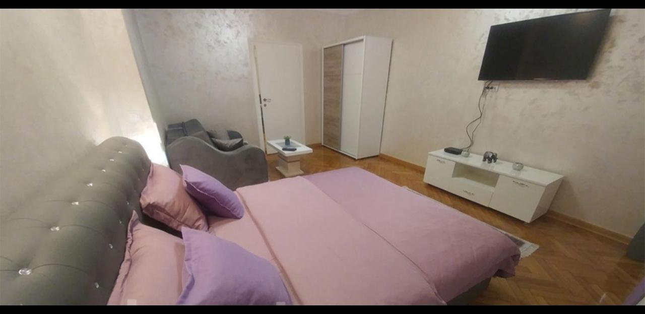 Elena Lux Appartement Belgrado Buitenkant foto